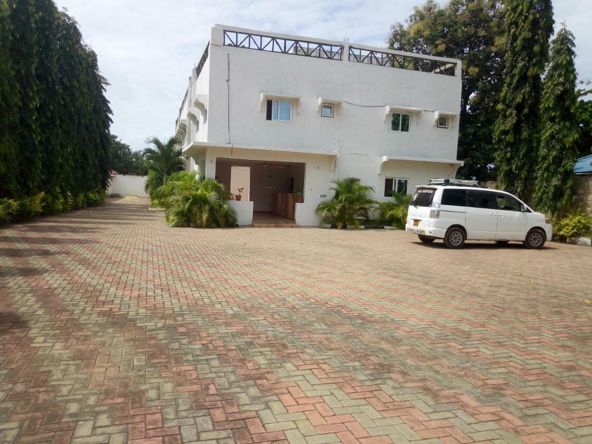 Prestige Holiday Resort Malindi Exterior photo